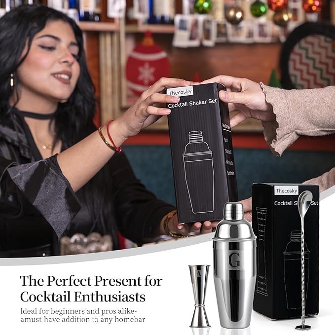 24oz Cocktail Shaker Set with 1 oz 2oz Jigger - Monogramm Initials Martini Shaker Set - 304 Stainless Steel Bar Shaker for Margarita,Mojito-Personalized Gift for Friend,Husband-Q