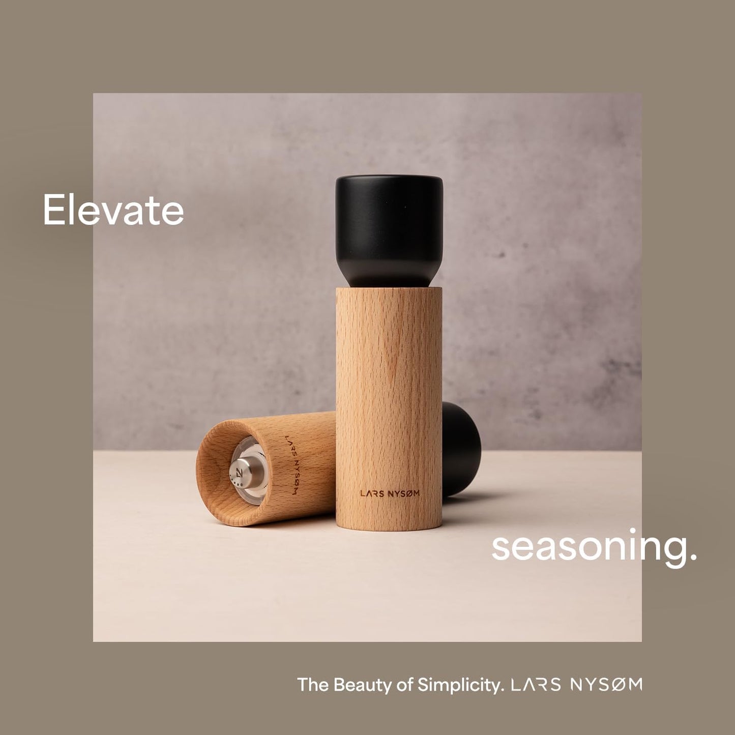 LARS NYSØM Wooden Salt and Pepper Grinder Set Manual - Salt and Pepper Mills with Adjustable Ceramic Grinder - Elegant Beechwood Pepper and Salt Mill Set for Dining Table (Blue/Gray)