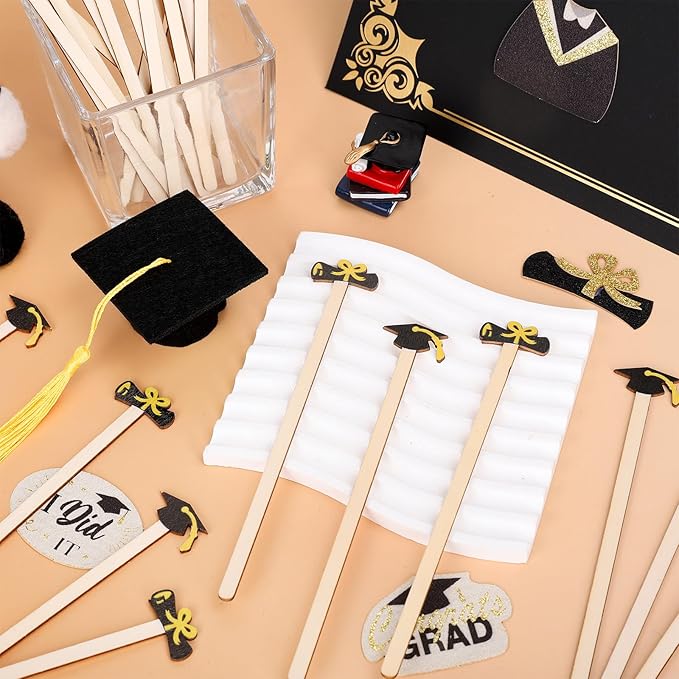 JarThenaAMCS 120Pcs Graduation Coffee Stirrers 2026 Grad Black Hat Diploma Disposable Stir Sticks Wooden Drink Stirrers for Home Office Bar Restaurant Party Supplies