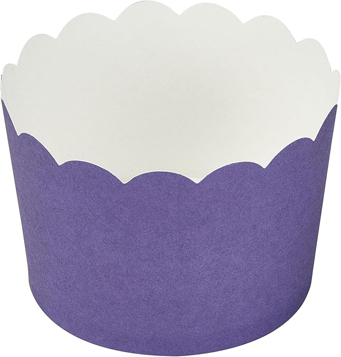 Restaurantware Baking Cups 200 Pack of 10 oz Paper Cupcake Liners Greaseproof Scalloped Oven-Safe Elegant Dessert Muffin Cups Disposable for Parties
