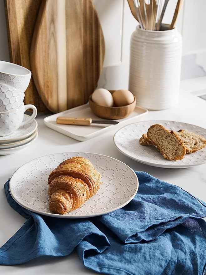 LE TAUCI 16 Piece Dinnerware Set, Arctic White, Stoneware Plates and Bowls With Mugs, Ideal for 4, Serve for 4, Stackable, Lead and Cadmium Free