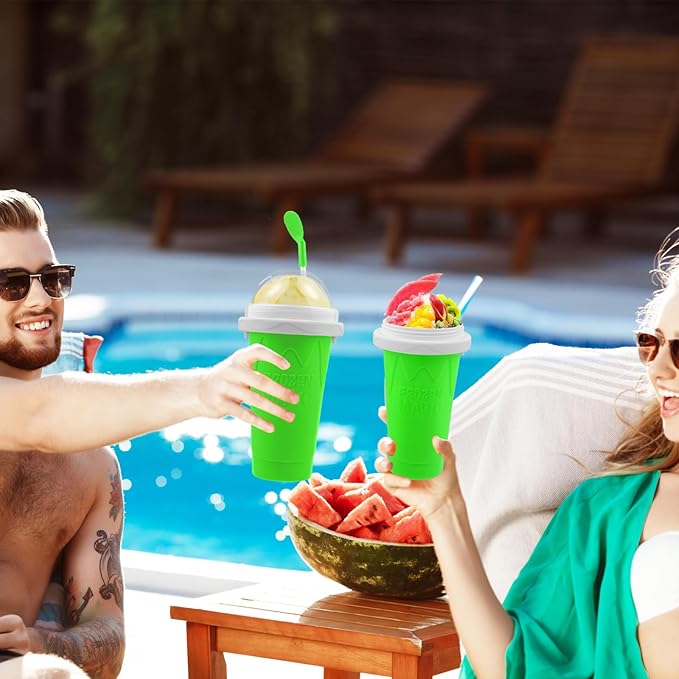 Slushie Maker Cup,DIY Magic Slushy Maker Squeeze Cups,Portable Smoothie Squeeze Cups for Juices,Milk and Ice Cream Make,Double Layer Squeeze Slushy Maker Cup,Birthday Gifts for Mom Dad & Friend(Green）