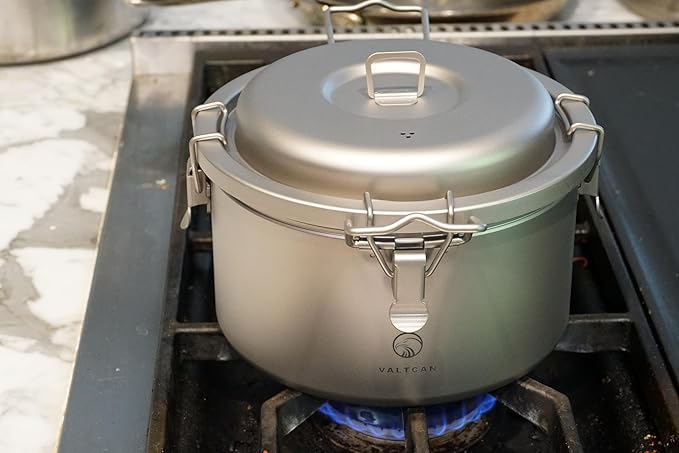 Valtcan Titanium Rice Cooker Pot 3200ml Grade 1 Pure Titanium, No Coating, Naturally Flavor-Neutral | Locking Lid, Inner Pot, 108oz, 867g Ultralight for Home & Camping