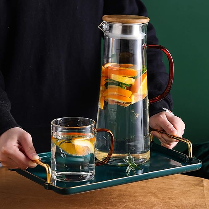 Pitcher Glass Pitcher with Filter Cover Glass Carafe with a Precision Graduation Line for The Juice Jug of Iced Tea, Cold/hot Beverages Hot/Cold Water Carafe