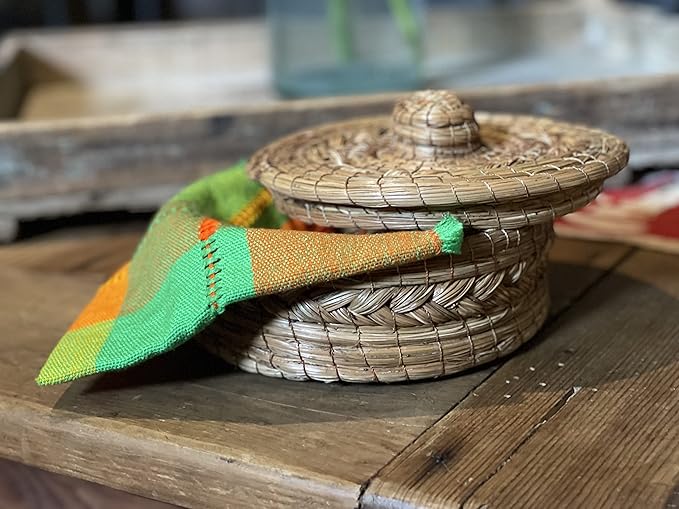 Authentic Mexican Tortilla Warmer Basket - Pine Needle Handwoven with Handloomed Cloth (Natural 9" w cloth)