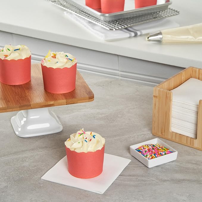 Restaurantware Baking Cups 200 Pack of 6 oz Paper Cupcake Liners Greaseproof Scalloped Oven-Safe Elegant Dessert Muffin Cups Disposable for Parties