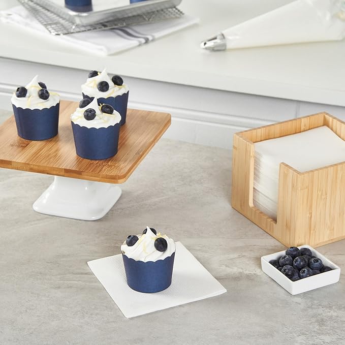 Restaurantware Baking Cups 200 Pack of 3.38 oz Paper Cupcake Liners Greaseproof Scalloped Oven-Safe Elegant Dessert Muffin Cups Disposable for Parties