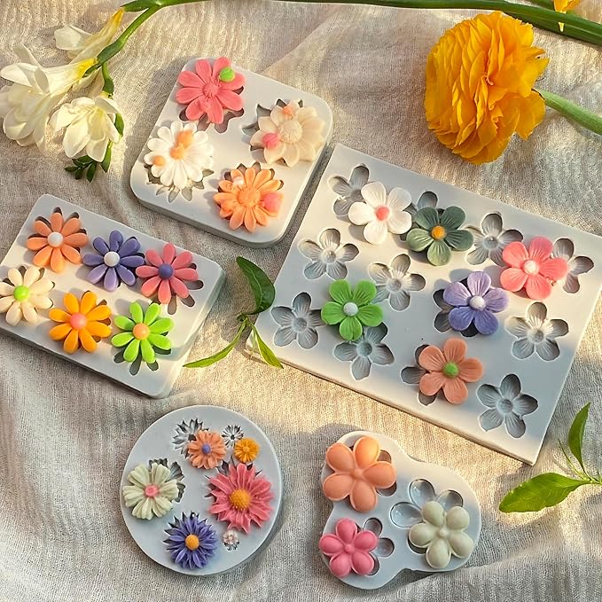 5Pcs Flower Molds Silicone Chocolate Mold Daisy Flower Fondant Polymer Clay Resin Mold Soap Ice Cube Jello Molds for Baking and Cake Cupcake Decorating (Gray Daisy Flower)
