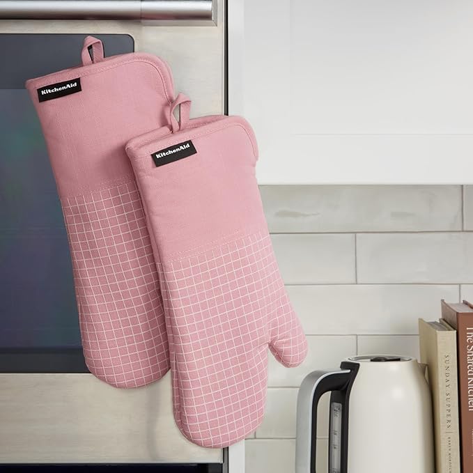 KITCHENAID Gourmet Series Gridlines Oven Mitts 2-Pack Set, Heat Resistant up to 600°F, Soft Silicone Grip, Magnetic Cuff, Dried Rose, 7"x14"